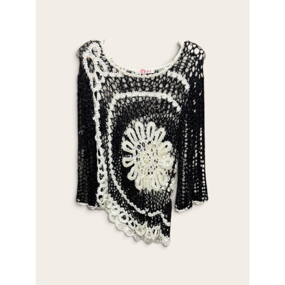 1-2-3 USA Crochet Knit Top Black White Floral Asymmetrical Boho XS